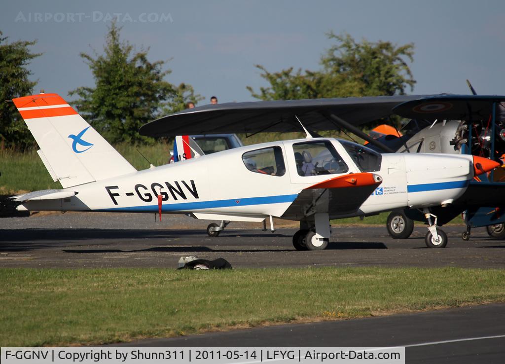 F-GGNV, Socata TB-20 C/N 1286, Parked near the Airclub...