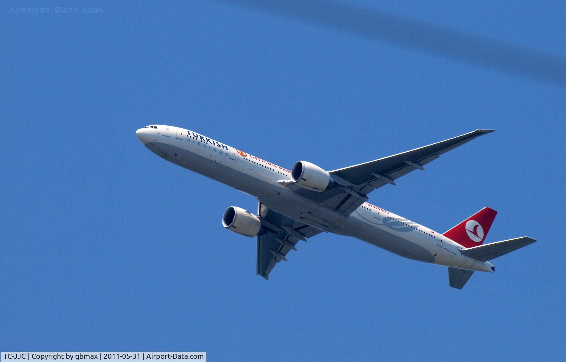 TC-JJC, 2007 Boeing 777-35R/ER C/N 35164, Flying over Mineola, NY, going to a landing at JFK