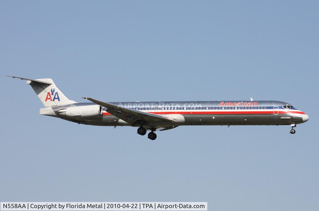 N558AA, 1991 McDonnell Douglas MD-82 (DC-9-82) C/N 53088, American MD-82