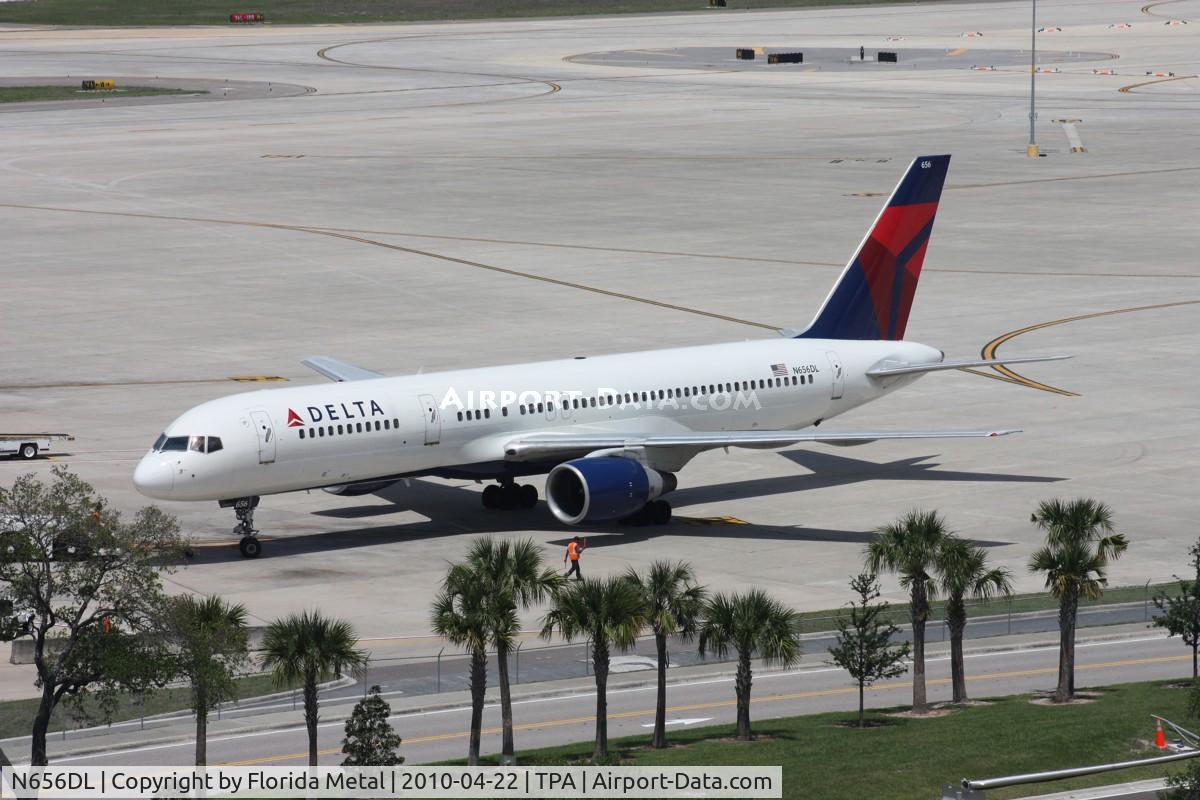 N656DL, 1990 Boeing 757-232 C/N 24396, Delta 757