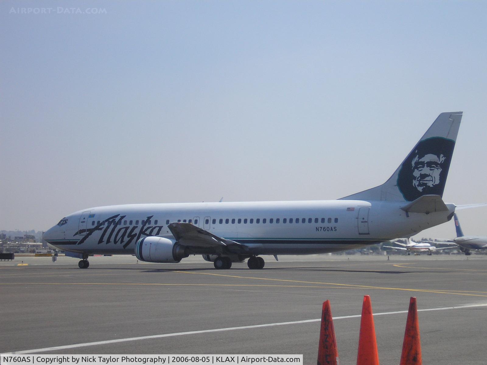 N760AS, 1992 Boeing 737-4Q8 C/N 25098, Taxiing out for a morning departure.