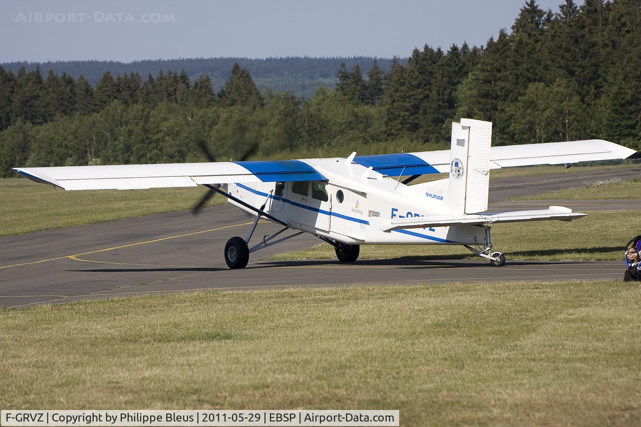 F-GRVZ, Pilatus PC-6/B2-H4 Turbo Porter C/N 901, Going down from private hangar and gas station 