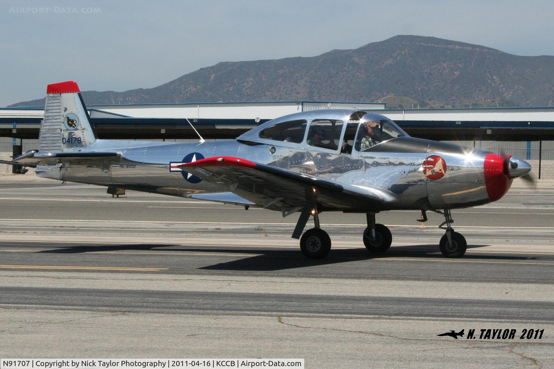 N91707, 1947 North American Navion (NA-145) C/N NAV-4-178, Late nite liason taxis out