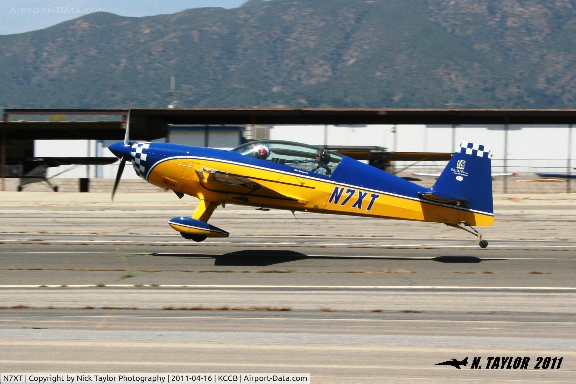 N7XT, 2003 Extra EA-300/L C/N 167, About to 3 point