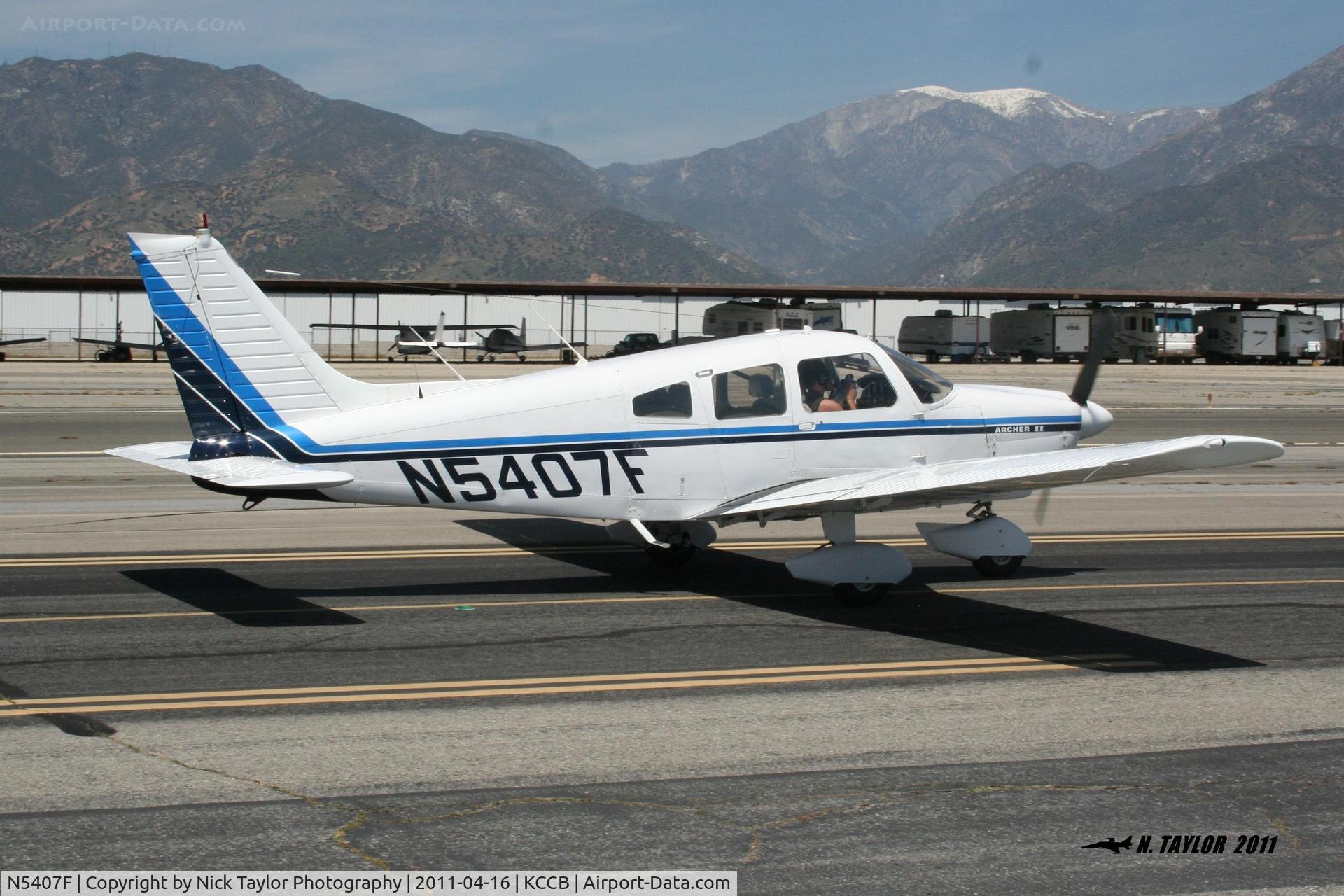 N5407F, 1977 Piper PA-28-181 Archer II C/N 28-7790112, Taxiing for takeoff