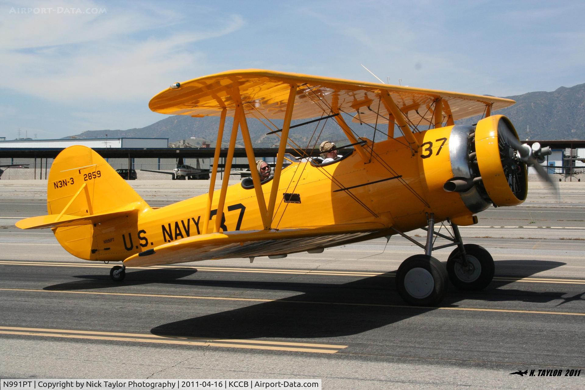 N991PT, 1938 Naval Aircraft Factory N3N-3 C/N 2859, Taxiing out for departure