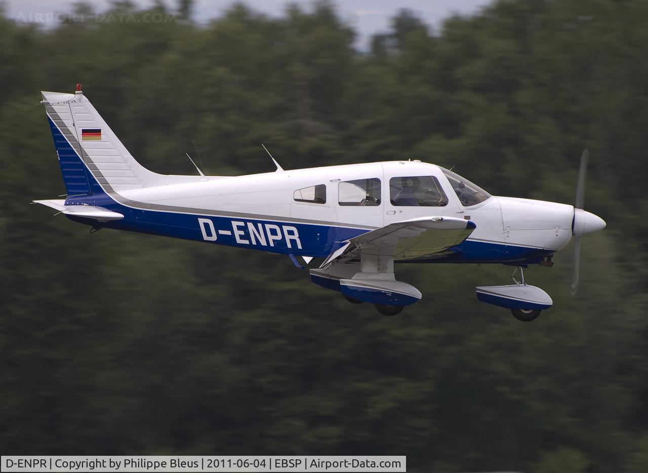 D-ENPR, Piper PA-28-181 Archer II C/N 28-8090016, Brand new to the database. Above the field, short final rwy 05.