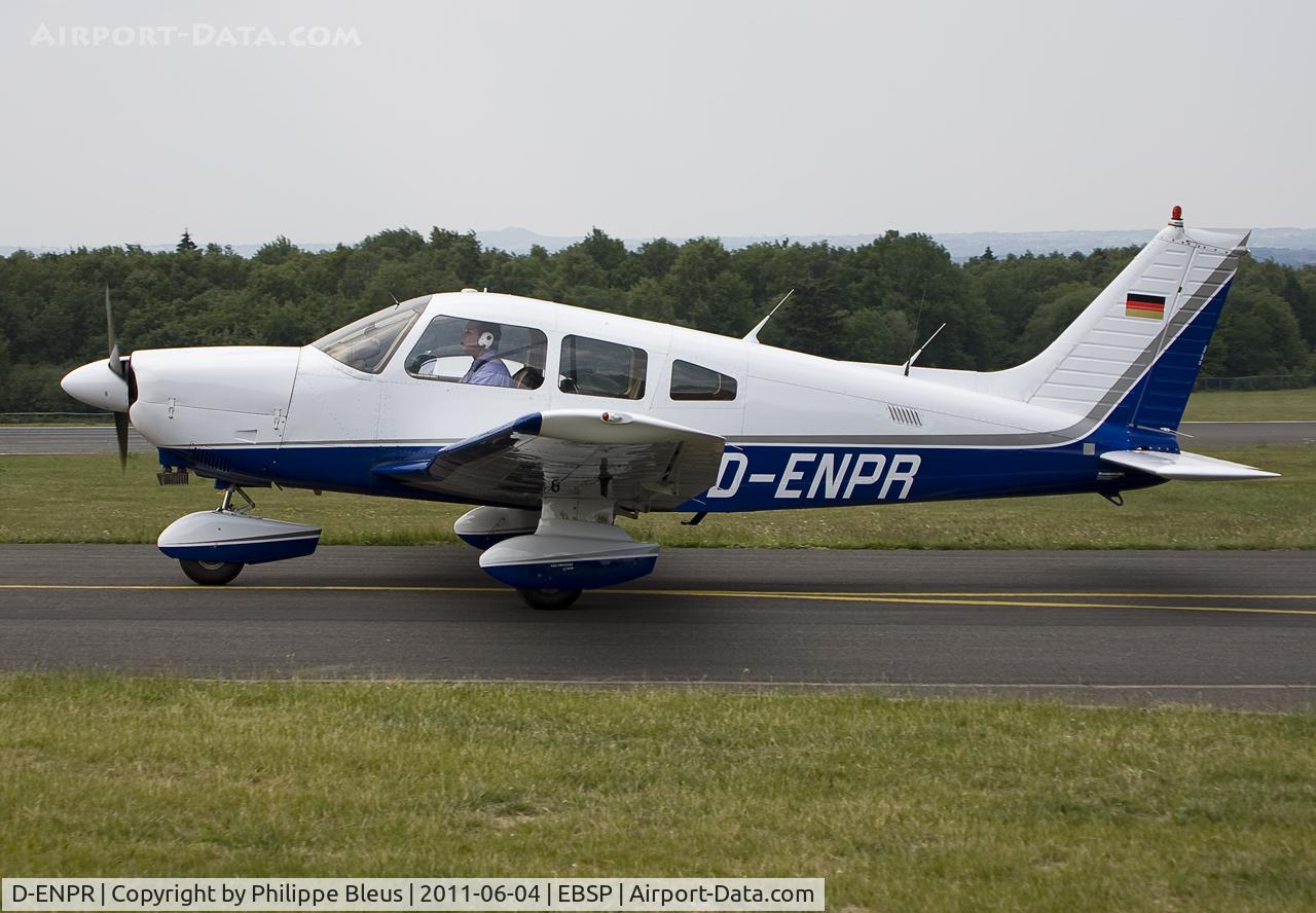 D-ENPR, Piper PA-28-181 Archer II C/N 28-8090016, Taxiing from rwy 05 to the parking place.