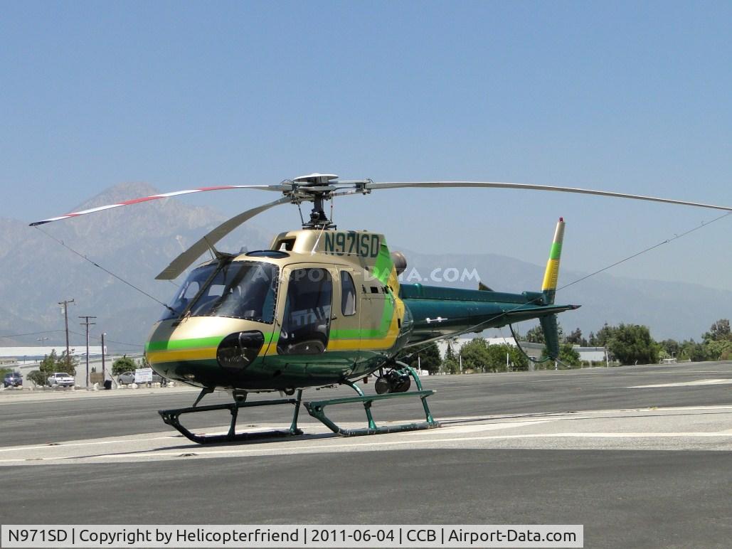 N971SD, 2003 Eurocopter AS-350B-2 Ecureuil C/N 3747, Parked and tied down on the helipad