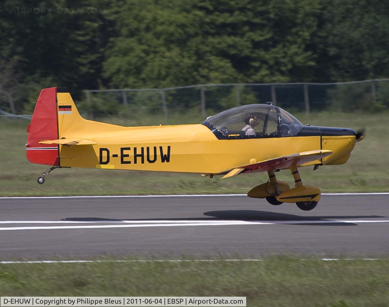 D-EHUW, 1966 Binder CP-301S Smaragd C/N AB 703, Smooth landing on rwy 05. Still airborne.