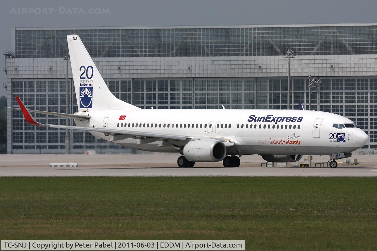 TC-SNJ, 2005 Boeing 737-86J C/N 30827, MUC