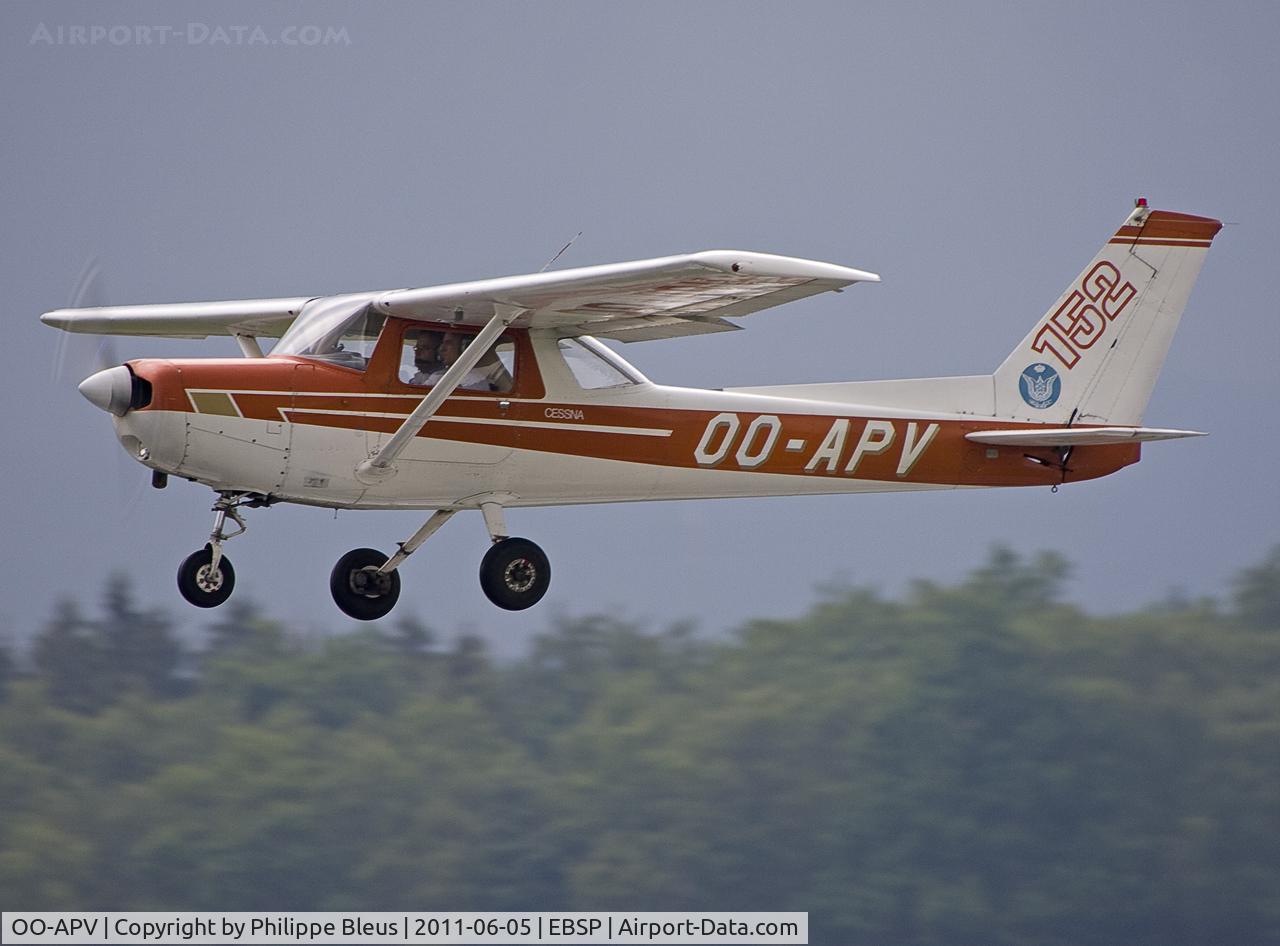 OO-APV, 1978 Cessna 152 II C/N 15279842, Climbing from rwy 23 by bad weather. Norice motion blur on scenery.