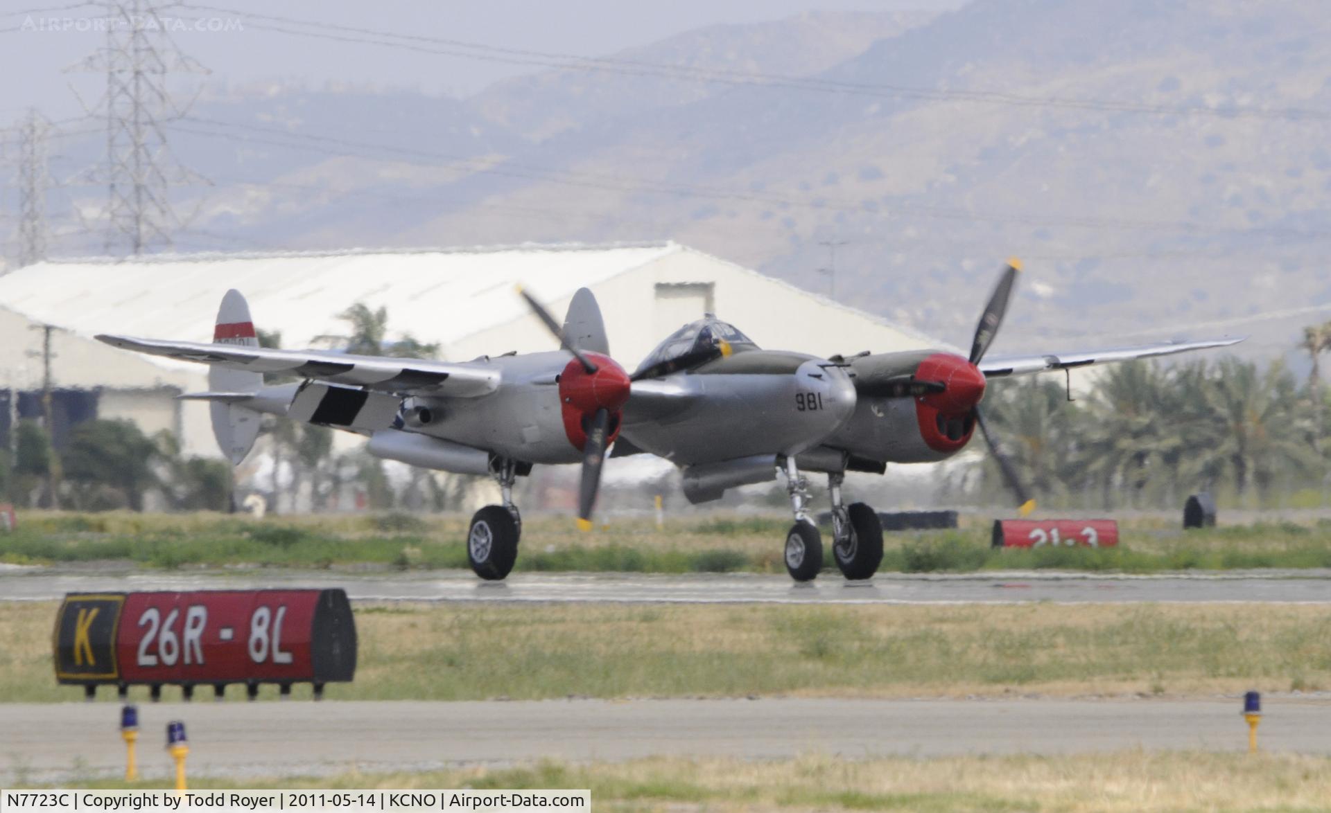 N7723C, 1944 Lockheed P-38L-5 Lightning C/N 7985, Chino Airshow 2011