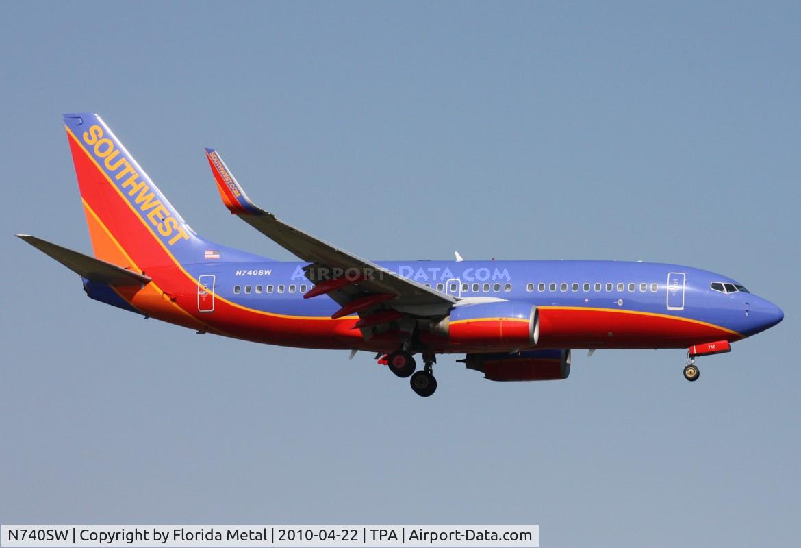 N740SW, 1998 Boeing 737-7H4 C/N 29276, Southwest 737