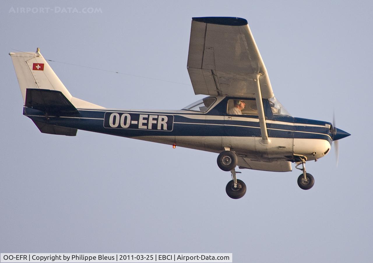 OO-EFR, 1970 Reims F150K C/N 0618, Short final rwy 25 in the late afternoon.