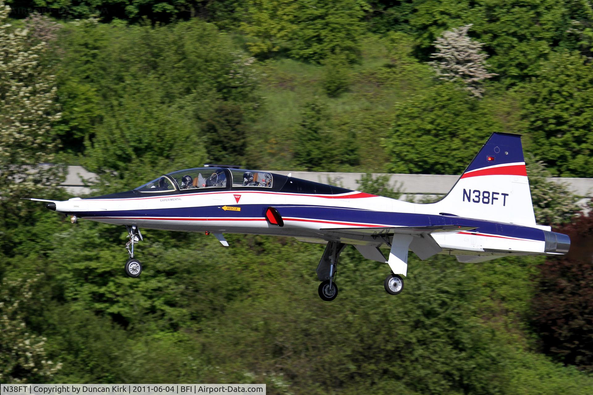 N38FT, 1961 Northrop T-38A C/N 5228, Boeing's chase planes are busy these days!