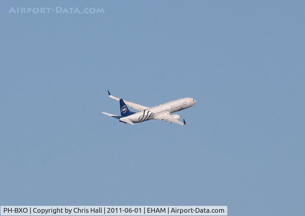 PH-BXO, 2001 Boeing 737-9K2 C/N 29599, KLM B737 in Skyteam colour scheme departing from RW36C