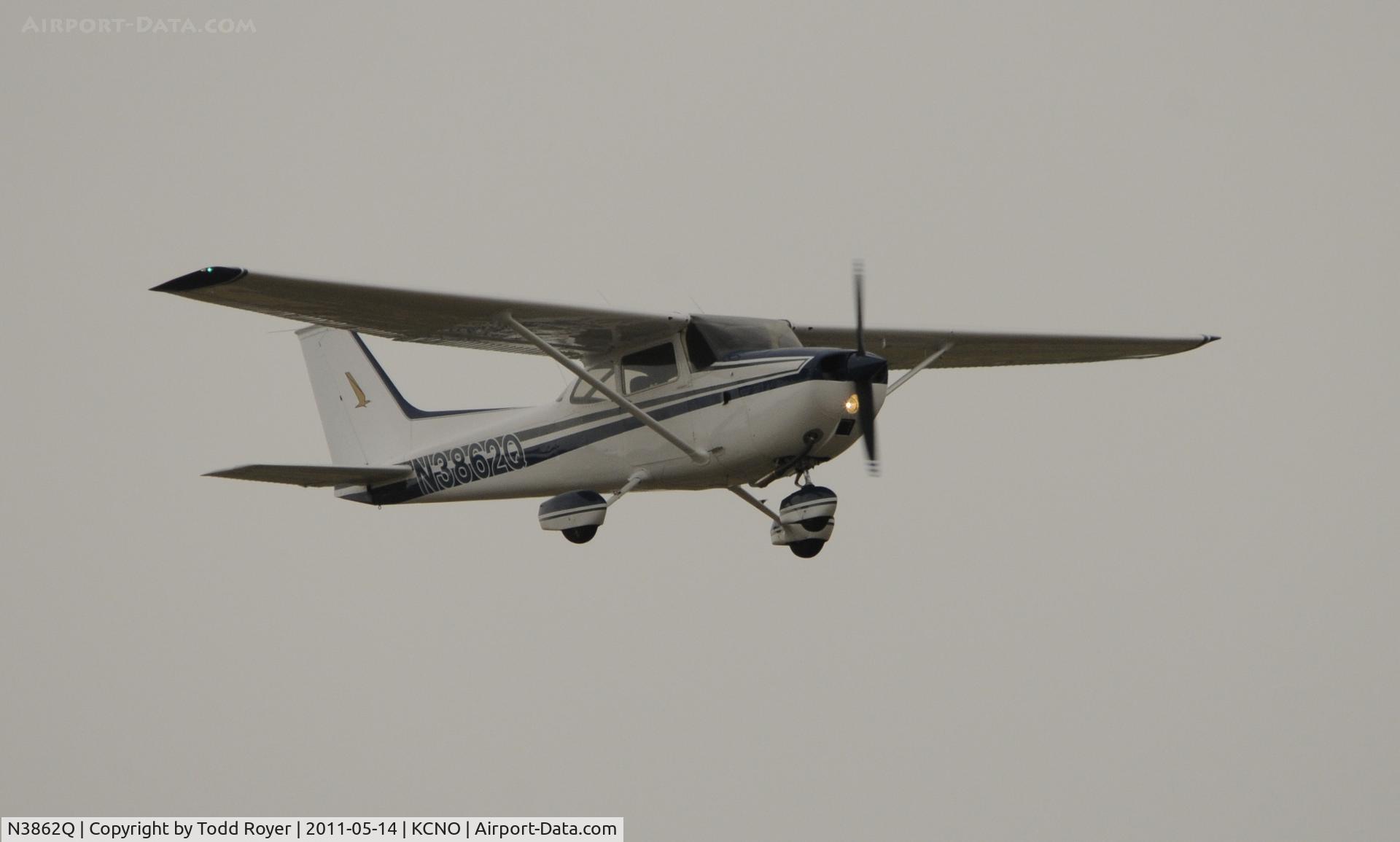 N3862Q, 1971 Cessna 172L C/N 17259962, Fly by at Chino
