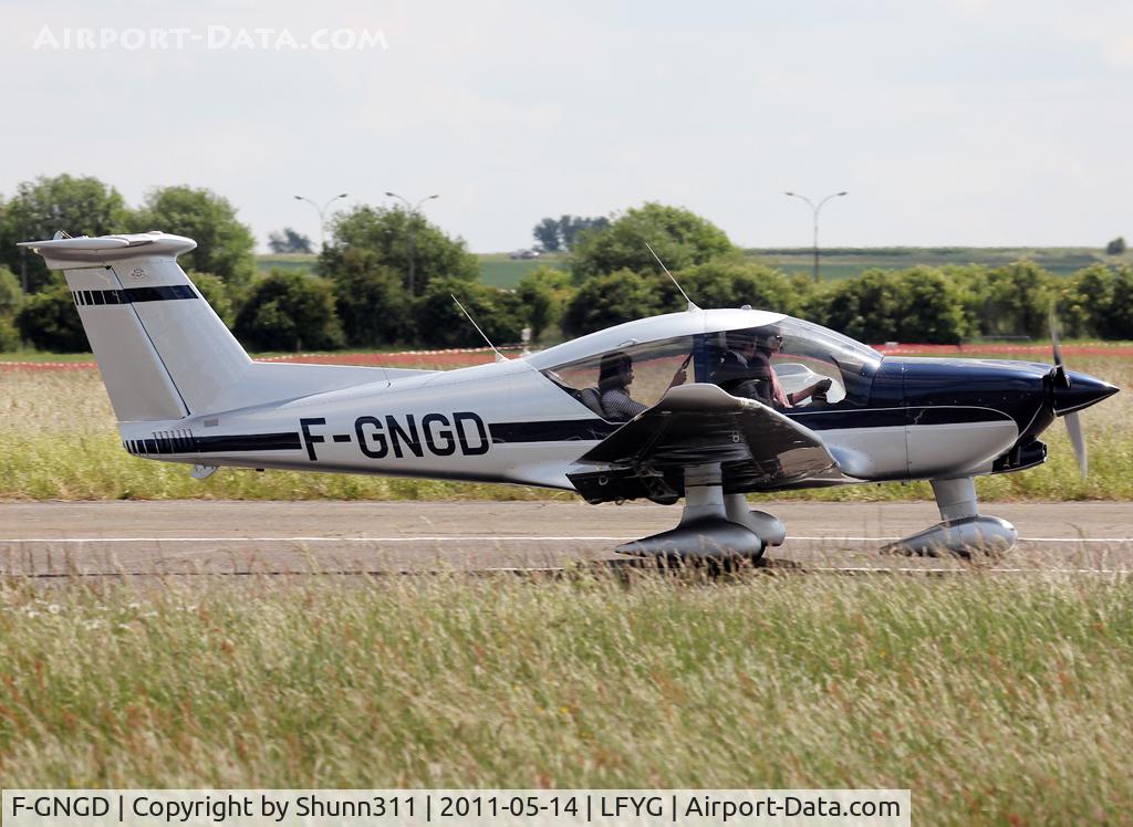 F-GNGD, 1989 Robin R-3000-160 C/N 135, Landing rwy 26