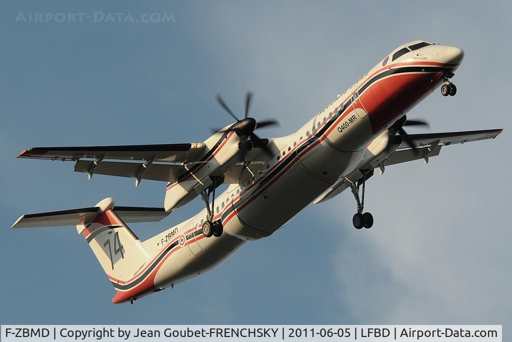F-ZBMD, 2001 De Havilland Canada DHC-8-402Q-MR Dash 8 C/N 4043, landing 23