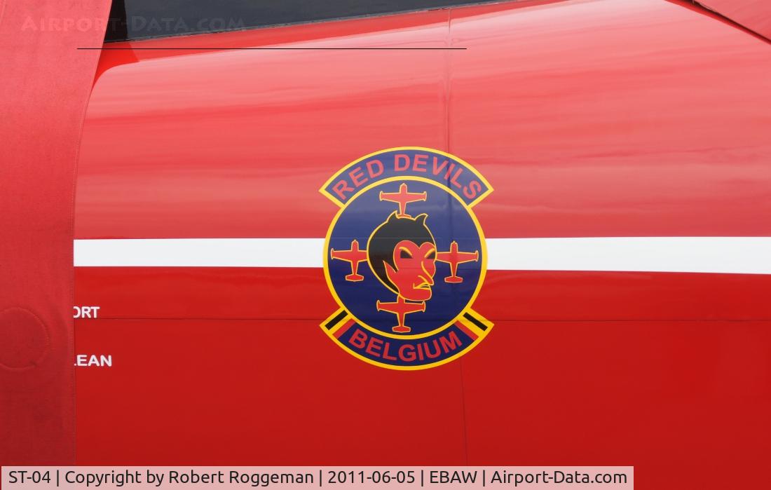 ST-04, SIAI-Marchetti SF-260MB C/N 10-04, Fly in.In RED DEVILS colors.Team reactivated with SF-260.