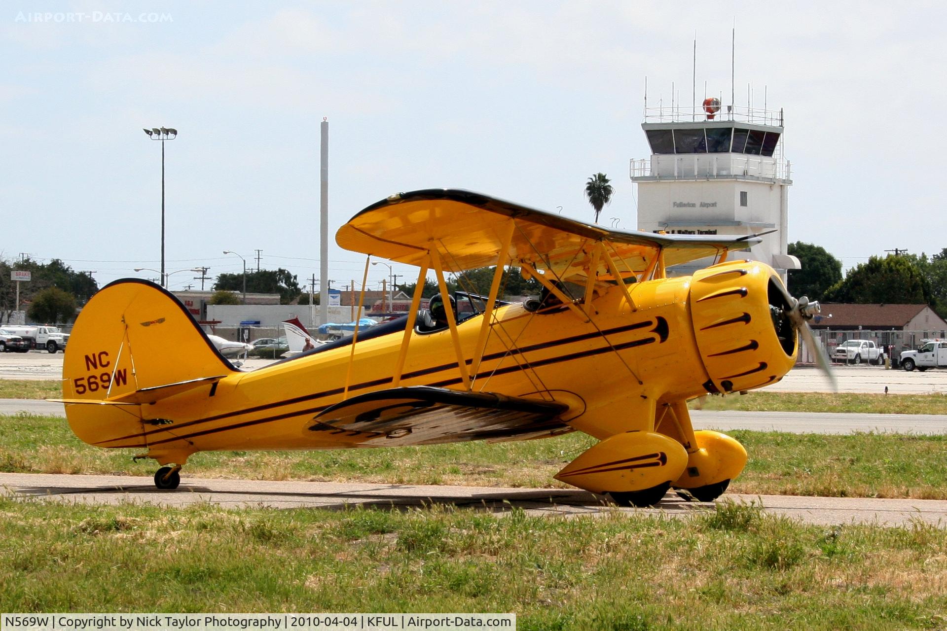 N569W, 1996 Classic Aircraft Corp WACO YMF C/N F5C-069, Taxiing at Fullerton