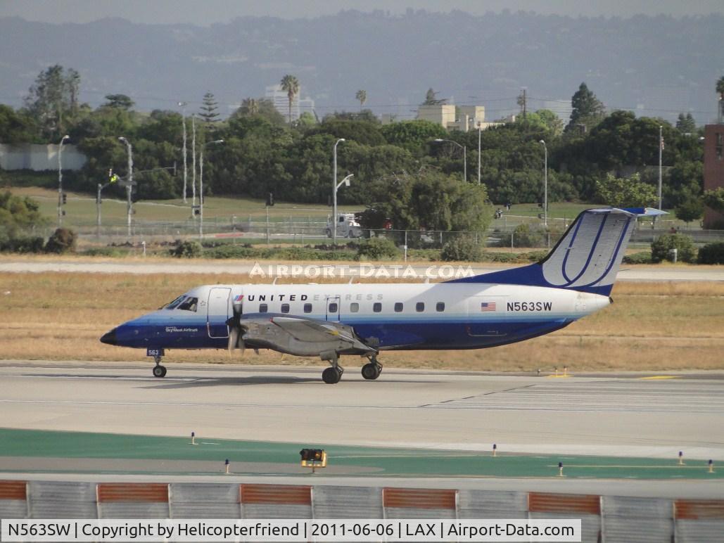 N563SW, 1998 Embraer EMB-120 Brasilia C/N 120338, Taking off on runway 24L
