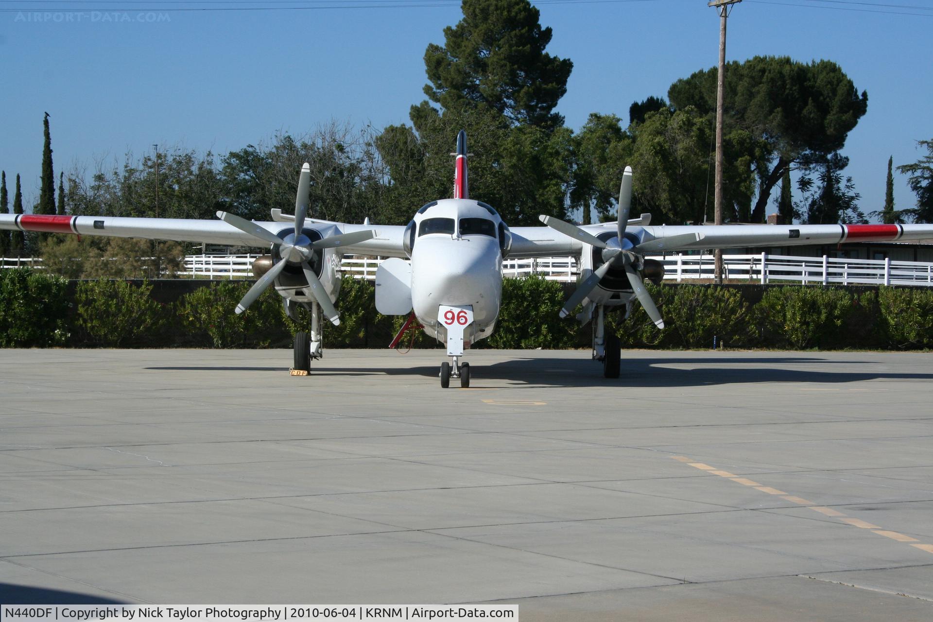 N440DF, 2001 Marsh Aviation S-2F3AT C/N 149873, headon with T-96