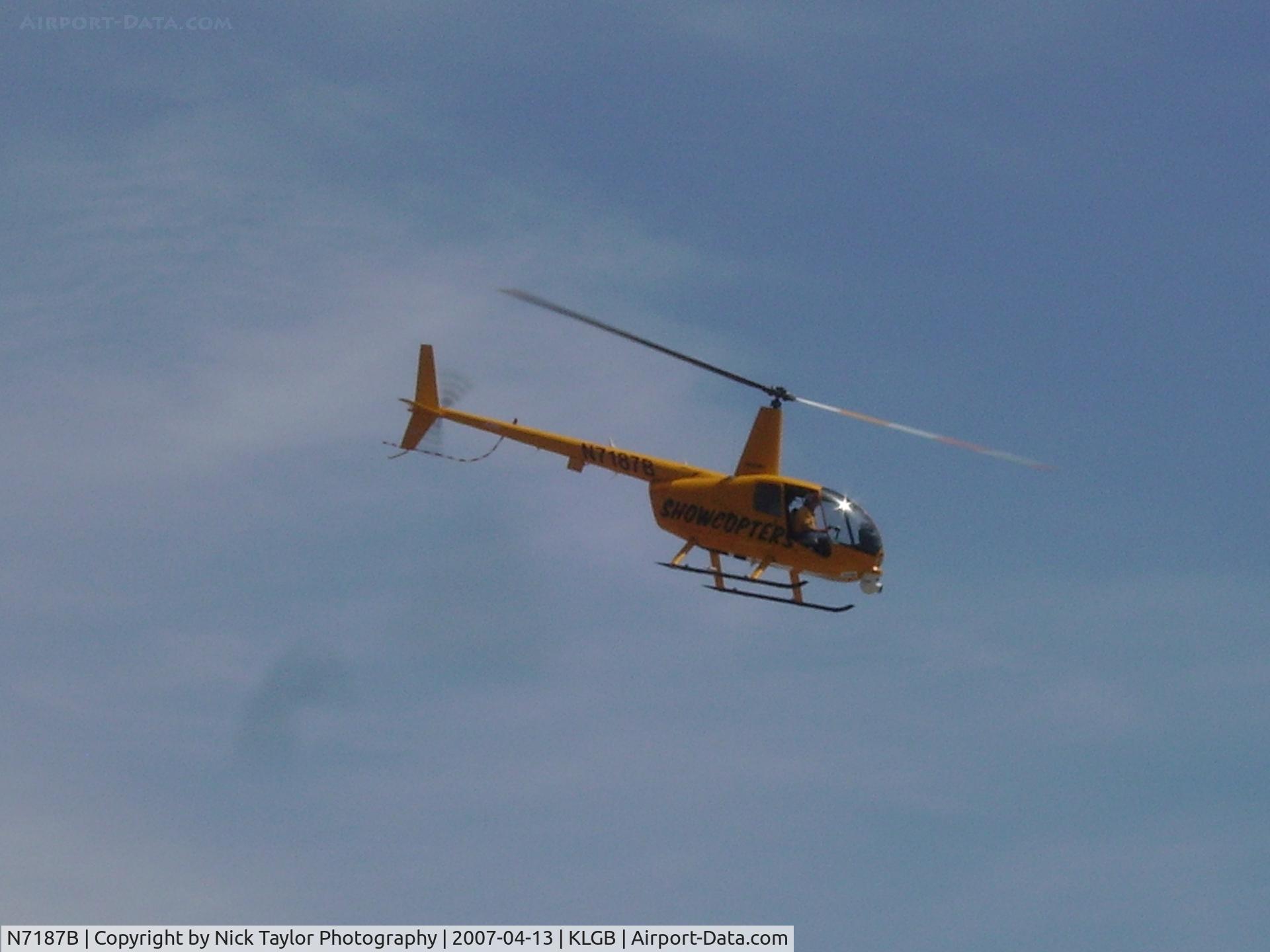 N7187B, 1998 Robinson R44 Astro C/N 0517, Covering the Long Beach Grand Prix
