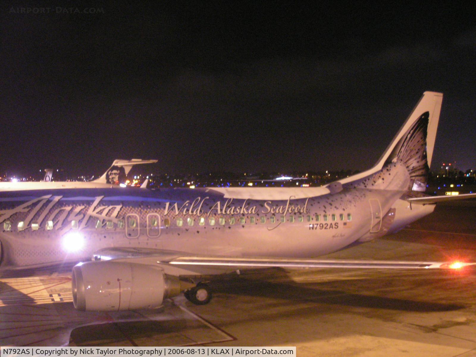 N792AS, 1997 Boeing 737-490 C/N 28887, Big fish