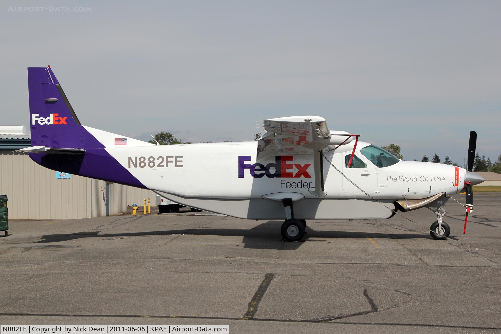 N882FE, 1990 Cessna 208B C/N 208B0208, KPAE/PAE