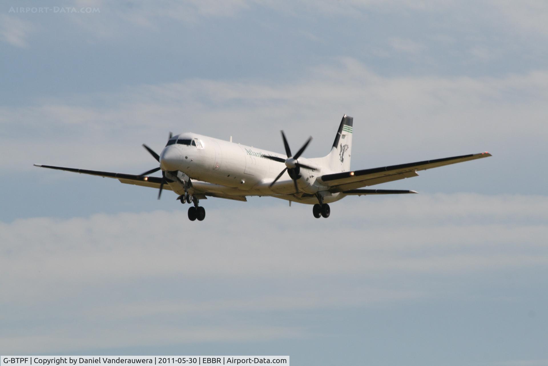 G-BTPF, 1989 British Aerospace ATP(F) C/N 2013, On approach to RWY 25L