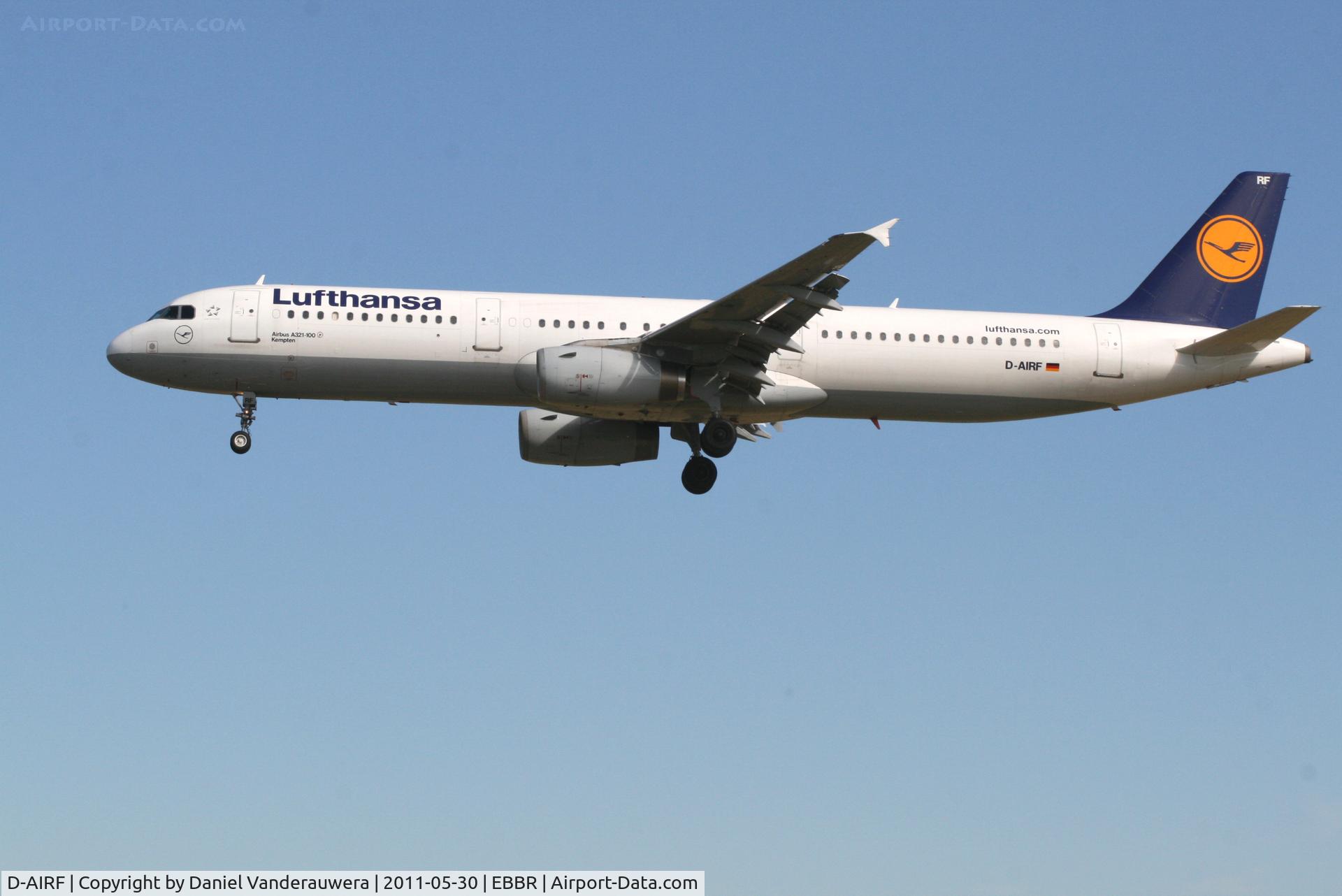 D-AIRF, 1994 Airbus A321-131 C/N 0493, Arrival of flight LH1008 to RWY 25L
