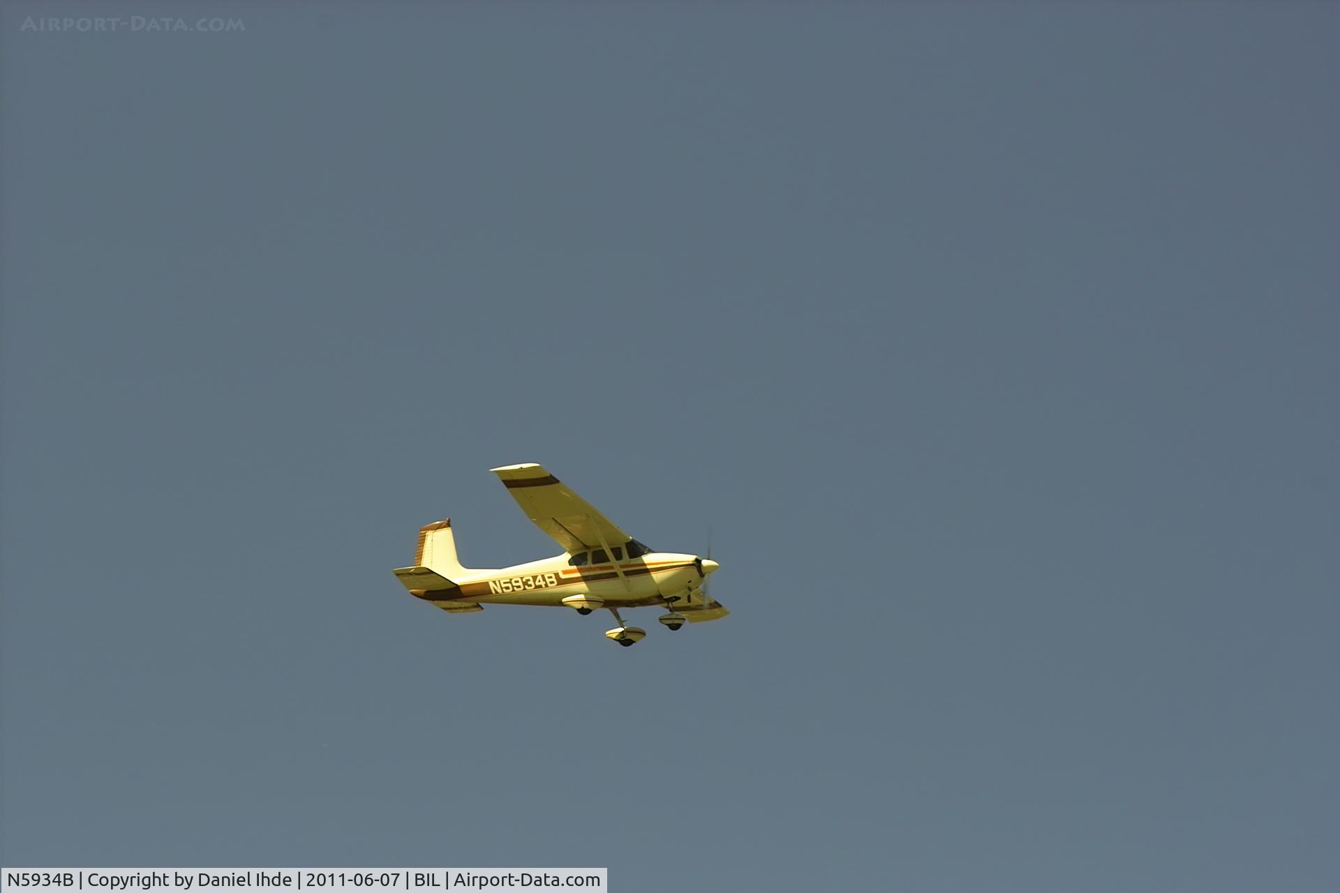 N5934B, Cessna 182A Skylane C/N 33934, Cessna 182 @ BIL