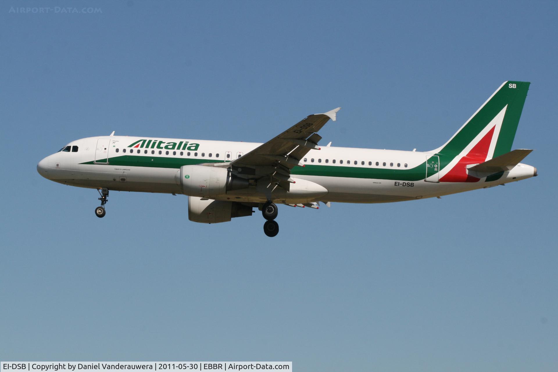 EI-DSB, 2006 Airbus A320-216 C/N 2932, Arrival of flight AZ156 to RWY 25L