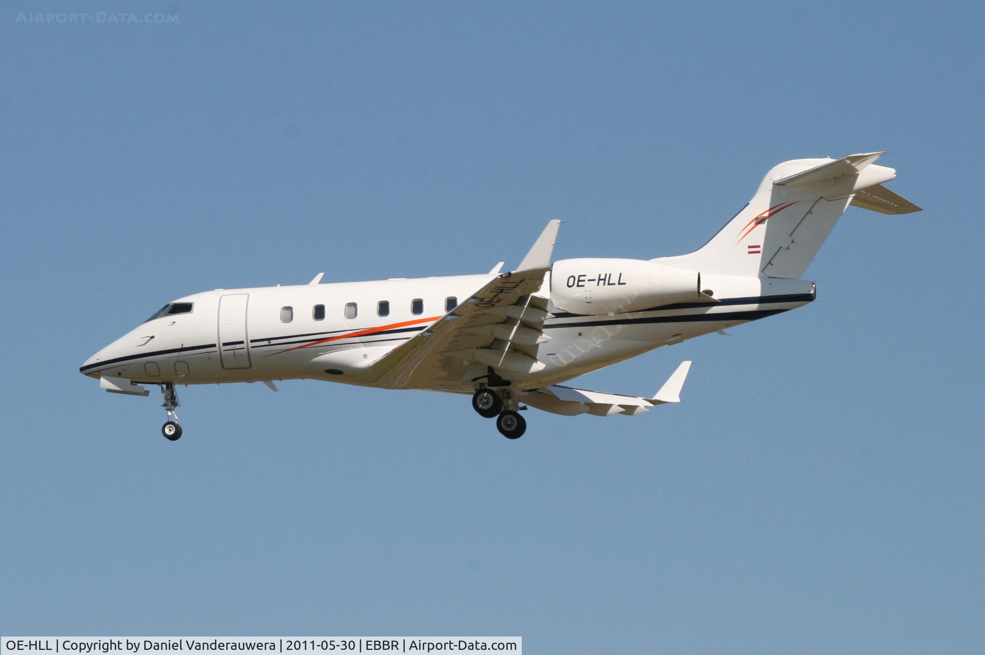 OE-HLL, 2011 Bombardier Challenger 300 (BD-100-1A10) C/N 20294, Descending to RWY 25L