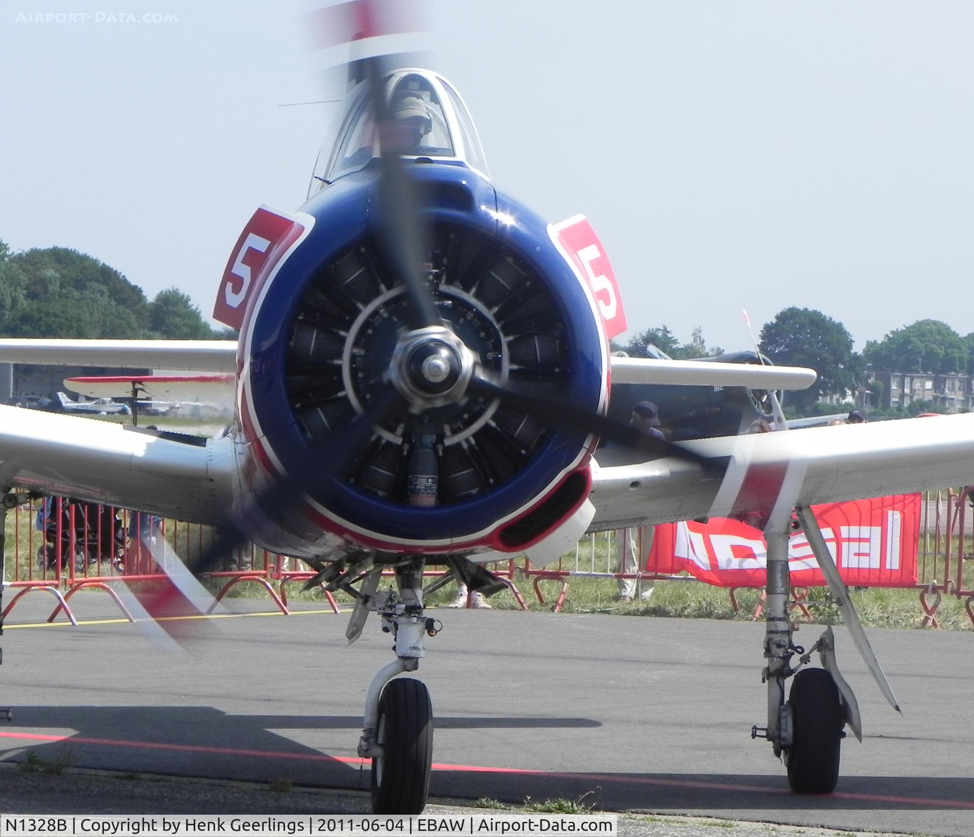 N1328B, 1955 North American T-28B Trojan C/N 200-425, Stampe Fly In 2011