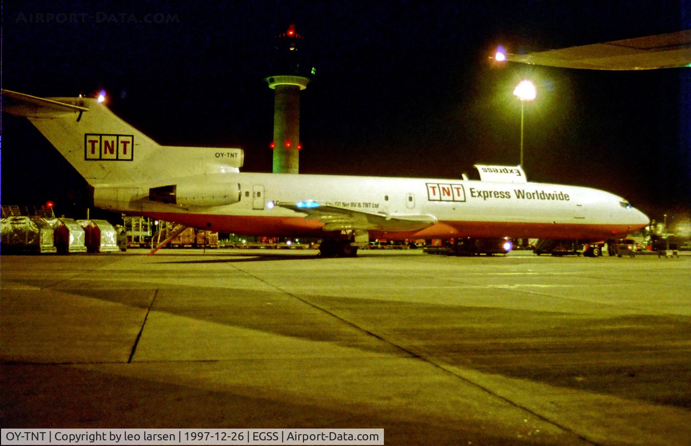 OY-TNT, 1973 Boeing 727-281F C/N 20725, Stansted 26.12.97