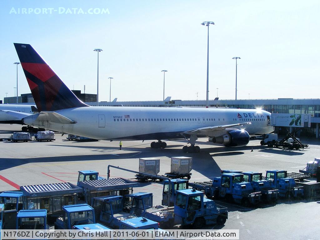 N176DZ, 1999 Boeing 767-332 C/N 29697, Delta Airlines