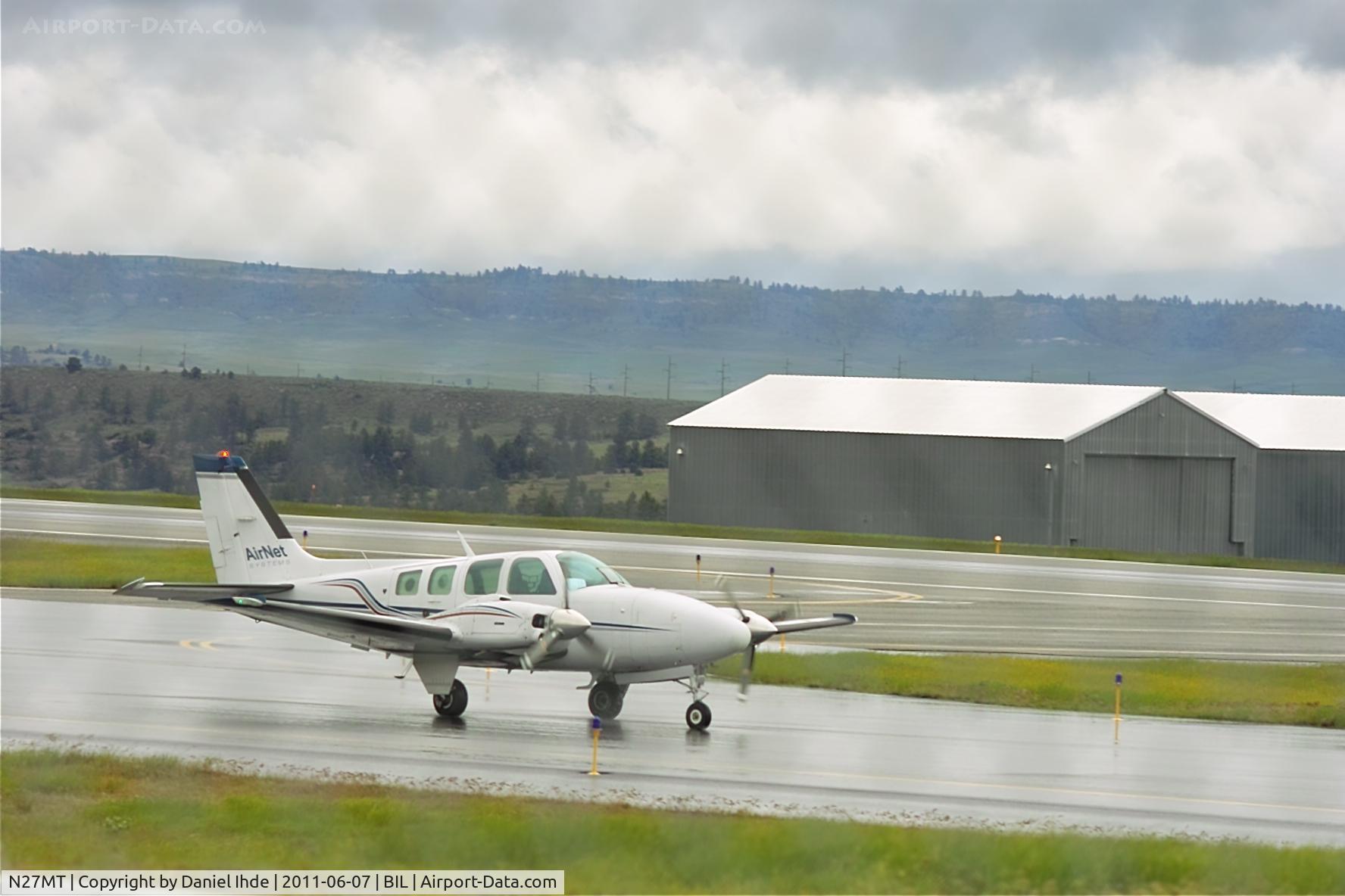 N27MT, 1980 Beech 58 Baron C/N TH-1120, Beech Baron @ BIL
