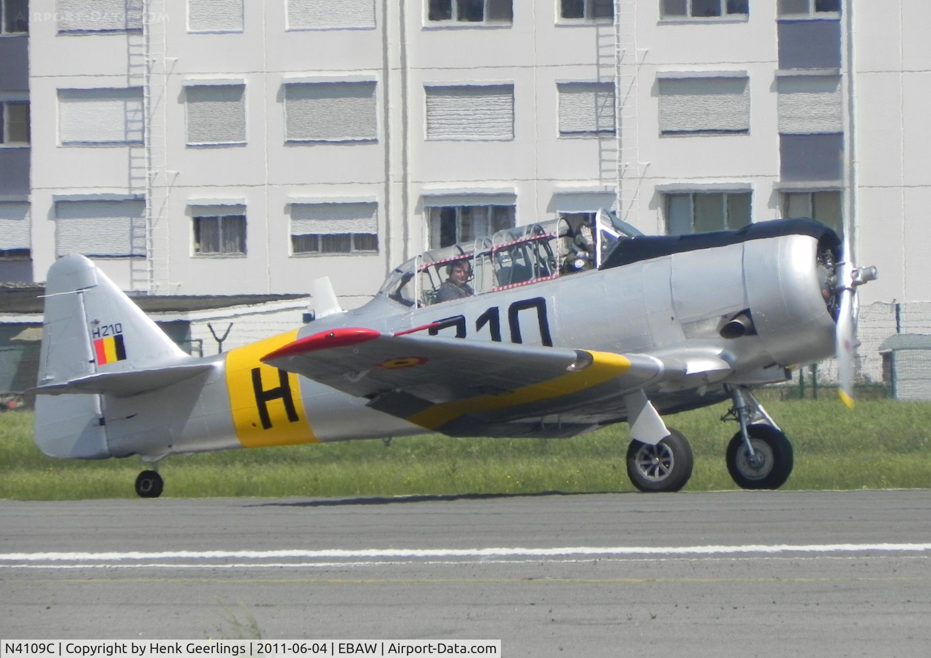 N4109C, 1952 North American T-6G Texan C/N SA-078, Stampe Fly In 2011