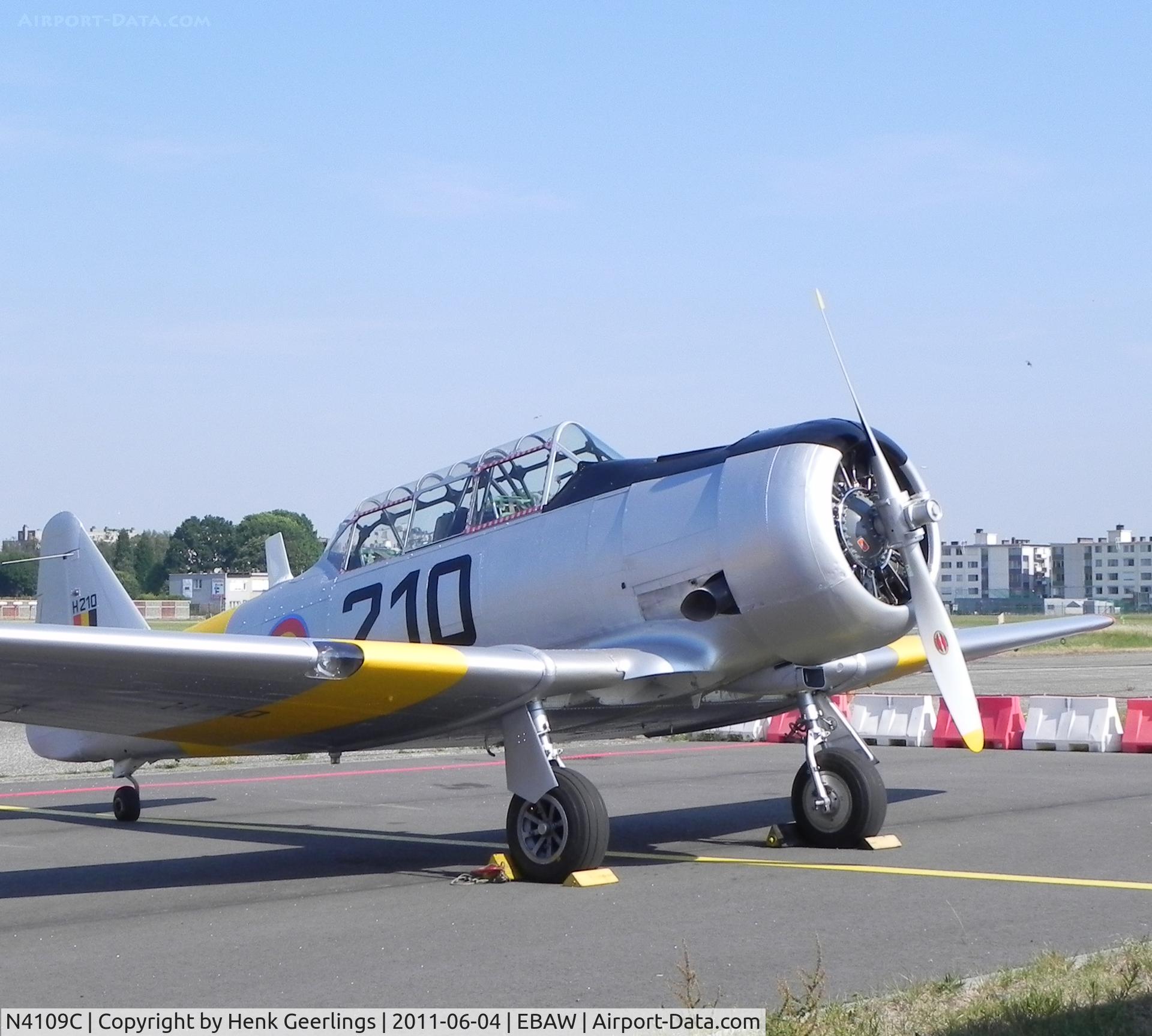 N4109C, 1952 North American T-6G Texan C/N SA-078, Stampe Fly In 2011