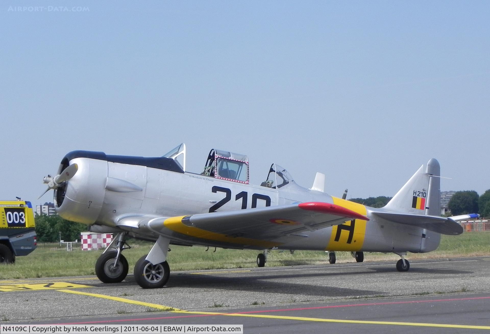 N4109C, 1952 North American T-6G Texan C/N SA-078, Stampe Fly In 2011