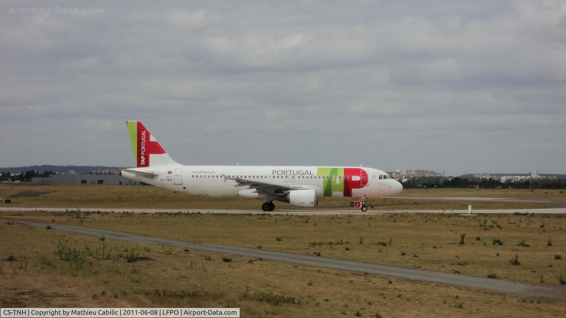 CS-TNH, 1999 Airbus A320-214 C/N 0960, Airbus A320-214