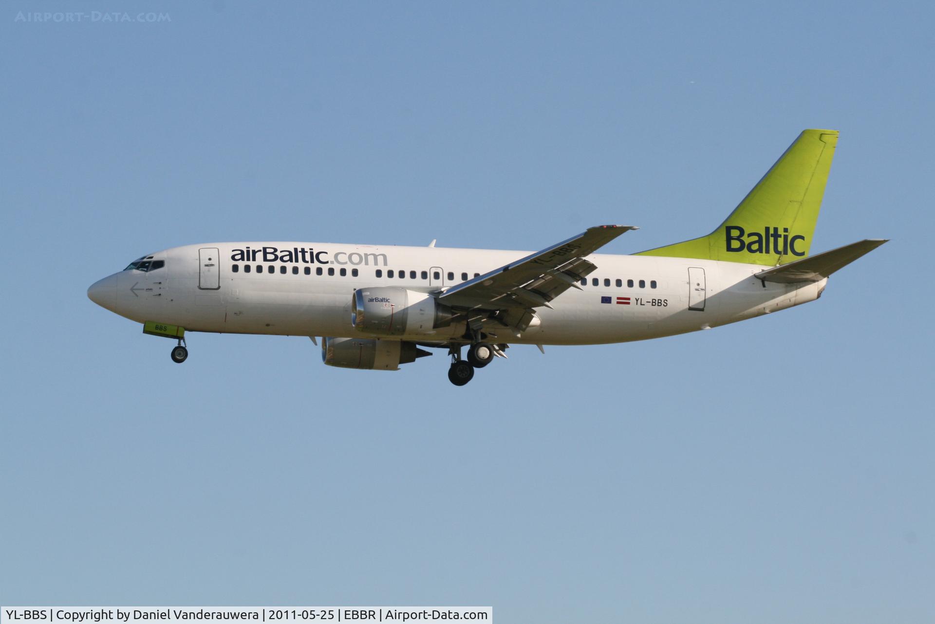 YL-BBS, 1999 Boeing 737-31S C/N 29267, Arrival of flight BT601 to RWY 25L