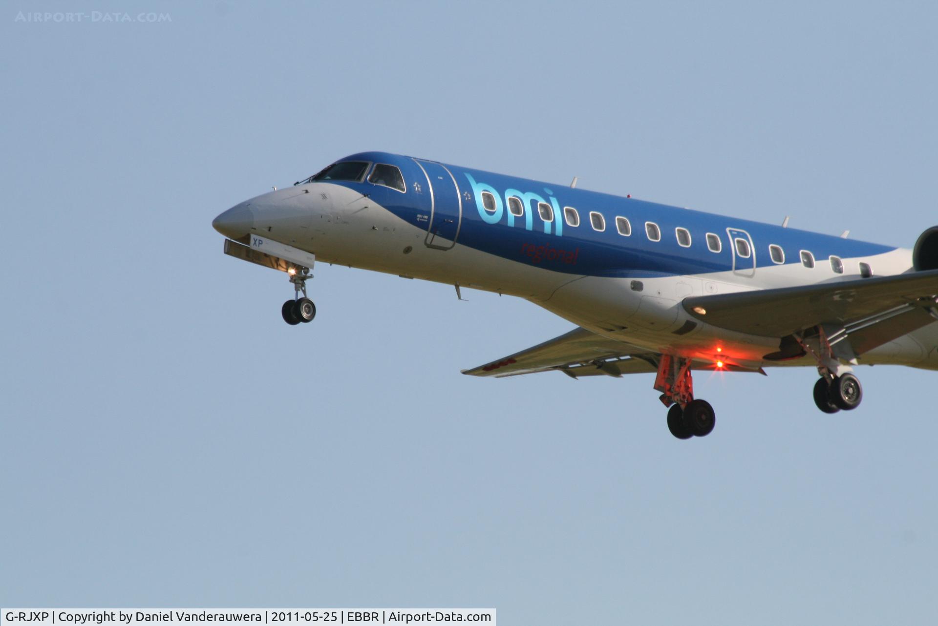 G-RJXP, 2001 Embraer ERJ-135ER (EMB-135ER) C/N 145431, Arrival to RWY 25L