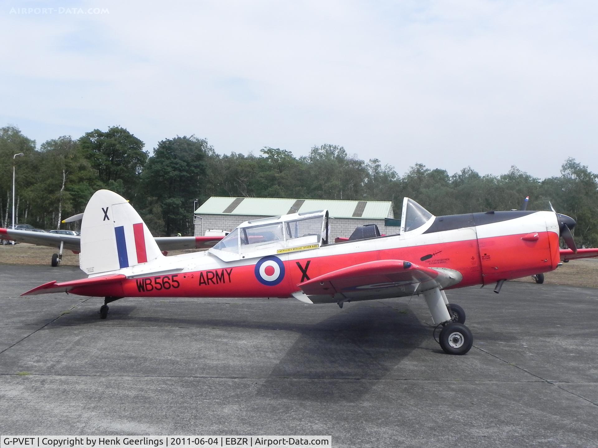 G-PVET, 1950 De Havilland DHC-1 Chipmunk T.10 C/N C1/0017, Chipmeet 2011