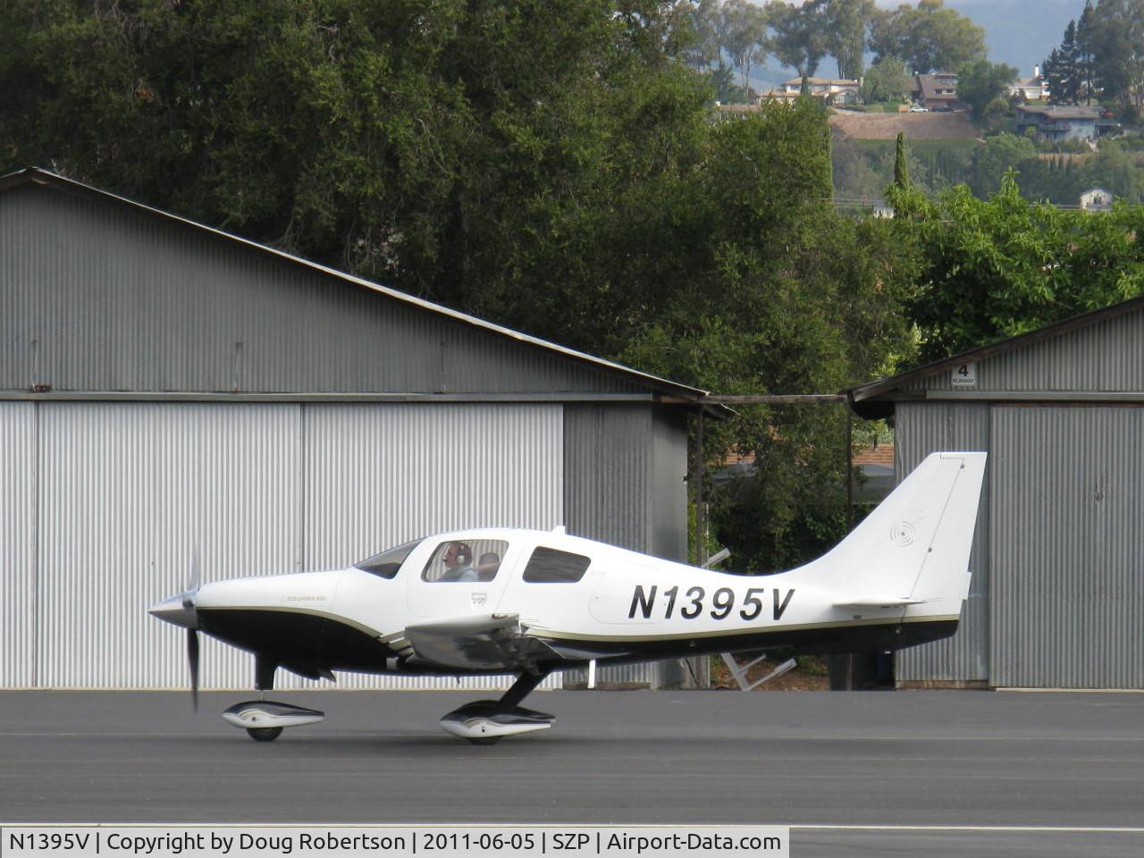 N1395V, 2006 Columbia Aircraft Mfg LC41-550FG C/N 41667, 2006 Columbia Aircraft LC41-550FG COLUMBIA 400, Continental TSIO-550-C 310 Hp Turbo-supercharged and FADEC, holding short Rwy 04