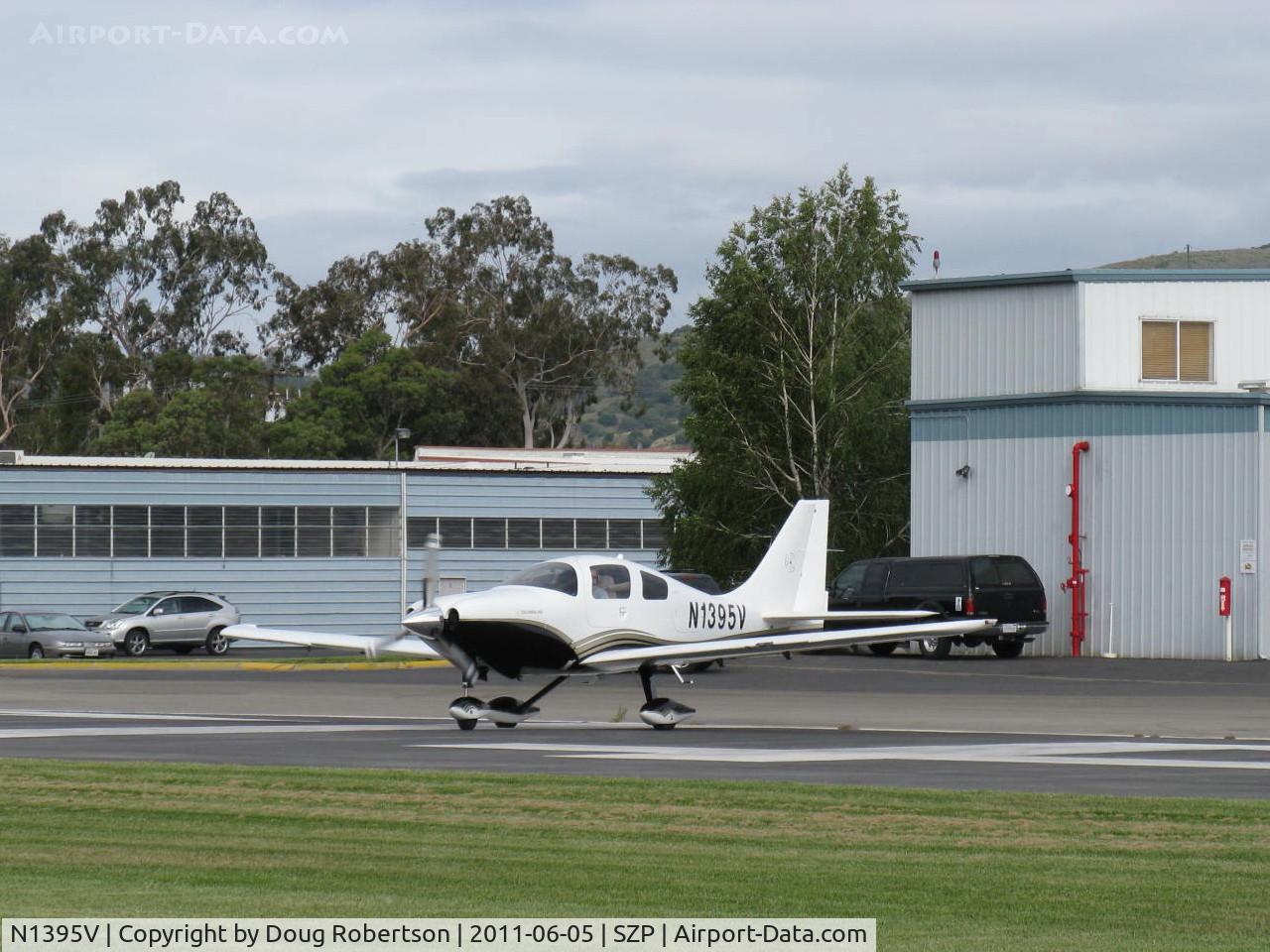N1395V, 2006 Columbia Aircraft Mfg LC41-550FG C/N 41667, 2006 Columbia Aircraft LC41-550FG COLUMBIA 400, Continental TSIO-550-C 310 Hp Turbo-supercharged and FADEC, taking the active