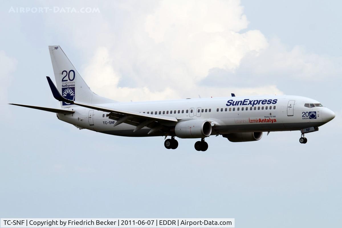 TC-SNF, 2008 Boeing 737-8HC C/N 36529, on final RW27